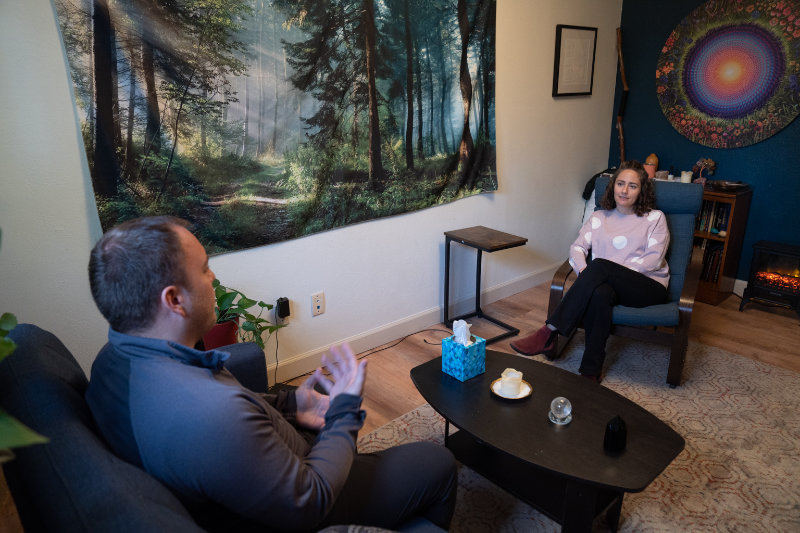 about the clinic client talking to guide